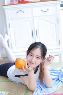 把英语课代表按到桌子上抄